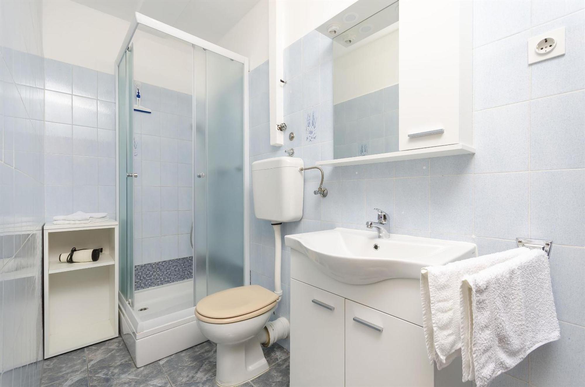 Apartments Rajka Vodice Ngoại thất bức ảnh
