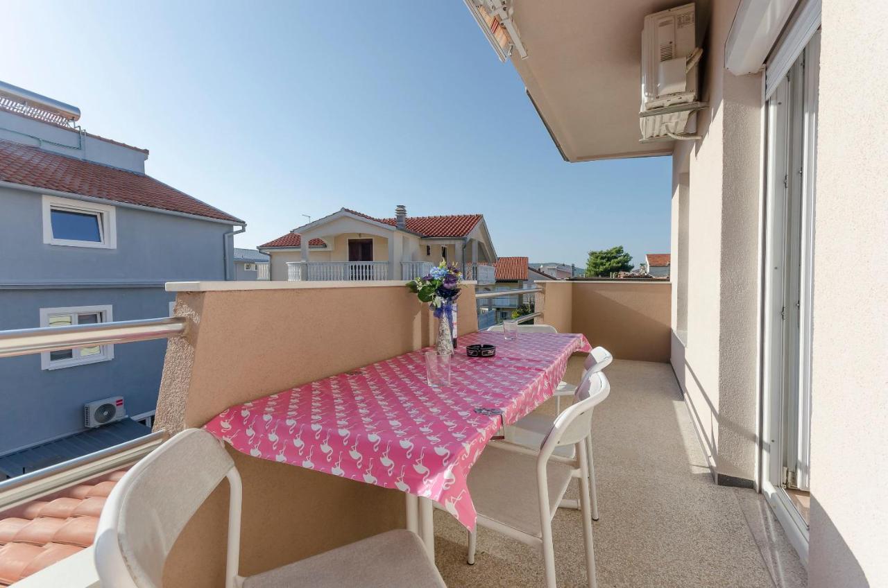 Apartments Rajka Vodice Ngoại thất bức ảnh